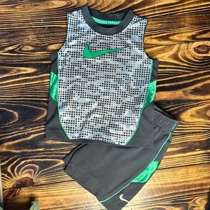 2T Nike Boy outfit set
